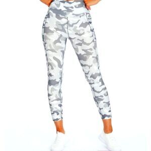 ⏬️PRICEDROP⏬️Bally Fitness Camo Leggings